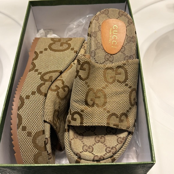 Gucci Slides - Picture 1 of 5
